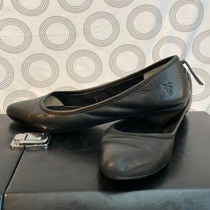 Frye Black Leather Ballet Flats 8.5
